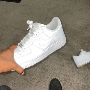 All white AF1